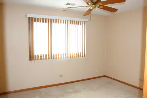 Bedroom - 4943 E Circle Dr #305, Crestwood, IL 60418 photo 4 of 4
