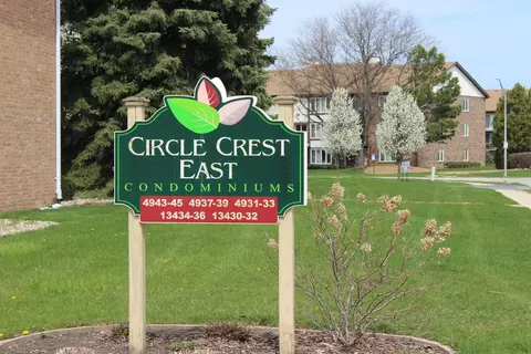 Other - 4943 E Circle Dr #305, Crestwood, IL 60418 photo 1 of 6