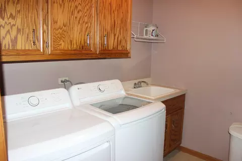 Other - 4943 E Circle Dr #305, Crestwood, IL 60418 photo 3 of 6
