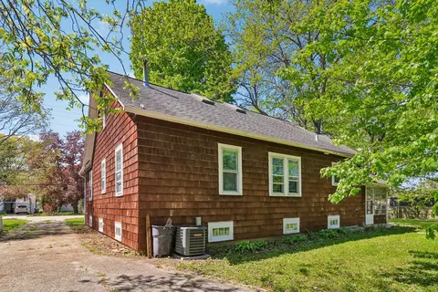 Exterior - 3908 W Kane Ave, Mchenry, IL 60050 photo 9 of 17