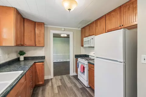 Kitchen - 3908 W Kane Ave, Mchenry, IL 60050 photo 3 of 4