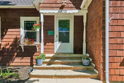 Exterior - 3908 W Kane Ave, Mchenry, IL 60050 photo 4 of 17
