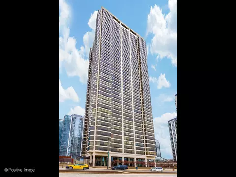 360 E Randolph St #3902, Chicago, IL 60601