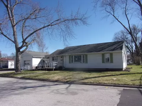 130 W Murphy St, Pontiac, IL 61764