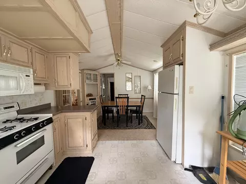 3-93 Woodhaven Lks, Sublette, IL 61367 photo 12