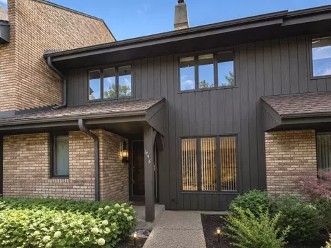 1846 Mission Hills Ln, Northbrook, IL 60062