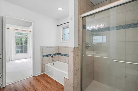 Bath - 505 E Tomaras Ave, Savoy, IL 61874 photo 2 of 4