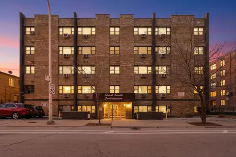 7854 S South Shore Dr #306, Chicago, IL 60649