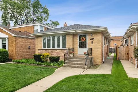 6034 N Keating Ave, Chicago, IL 60646