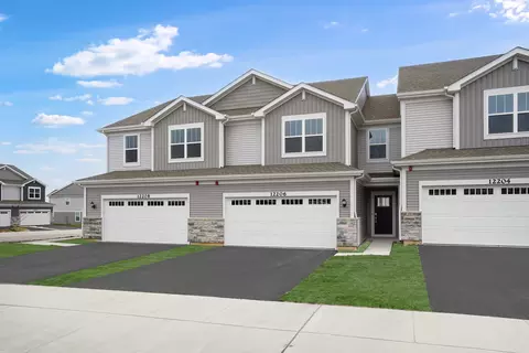 12206 Dodwell St, Huntley, IL 60142