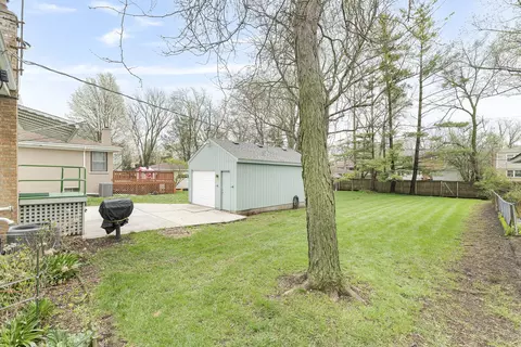 Exterior - 1129 Osterman Ave, Deerfield, IL 60015 photo 3 of 4