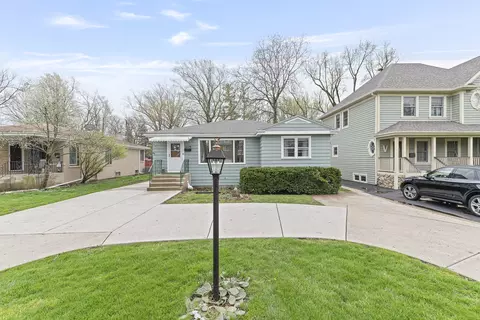 Exterior - 1129 Osterman Ave, Deerfield, IL 60015 photo 2 of 4