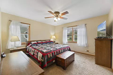 Bedroom - 1129 Osterman Ave, Deerfield, IL 60015 photo 1 of 2