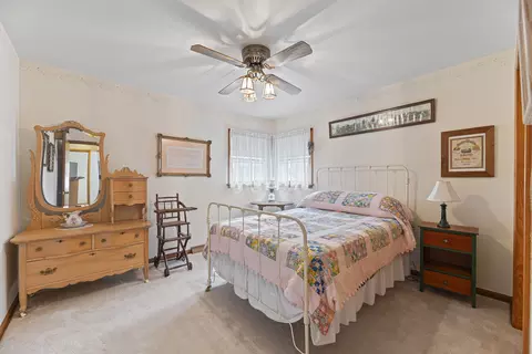 Bedroom - 1129 Osterman Ave, Deerfield, IL 60015 photo 2 of 2
