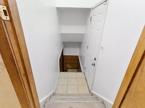 Entry Way - 730 E 91st Pl, Chicago, IL 60619 photo 1 of 2