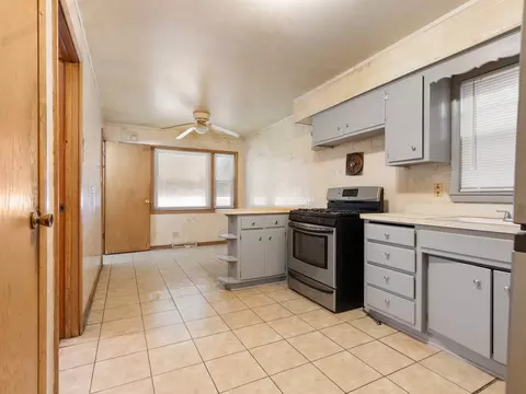 Kitchen - 730 E 91st Pl, Chicago, IL 60619 photo 1 of 3