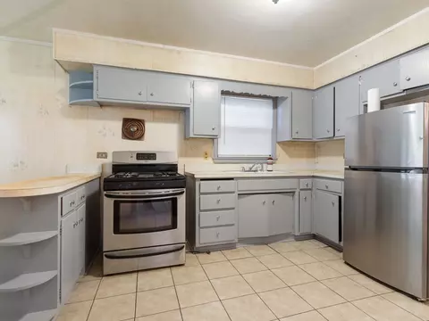 Kitchen - 730 E 91st Pl, Chicago, IL 60619 photo 3 of 3
