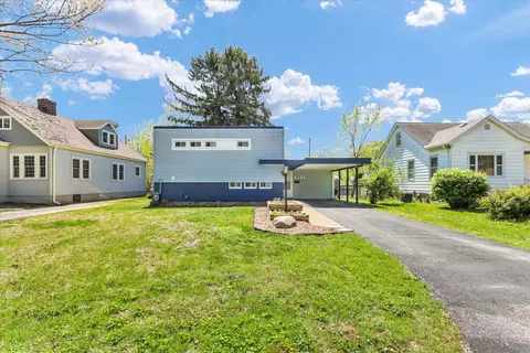 1307 W Clark St, Champaign, IL 61821
