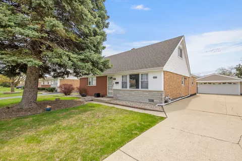 6937 Stanford Dr, Bridgeview, IL 60455