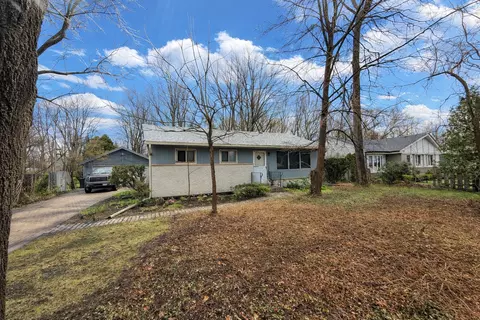 210 Hill Ave, Glen Ellyn, IL 60137