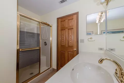 Bath - 23127 Judith Ct, Plainfield, IL 60586 photo 4 of 4