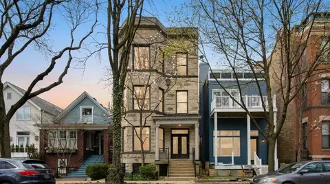 3042 N Clifton Ave #3, Chicago, IL 60657