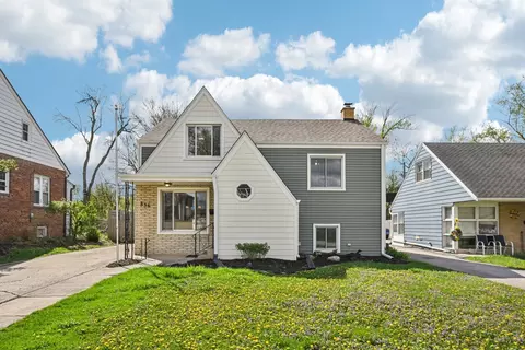 836 S Michigan Ave, Villa Park, IL 60181