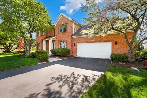 1004 Hamlet Rd, Naperville, IL 60564