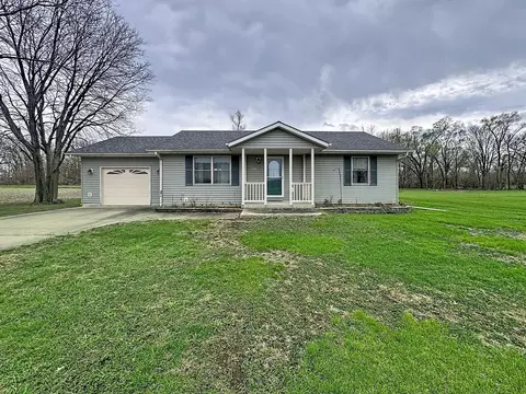 2524 Big Island Pkwy, Milan, IL 61264