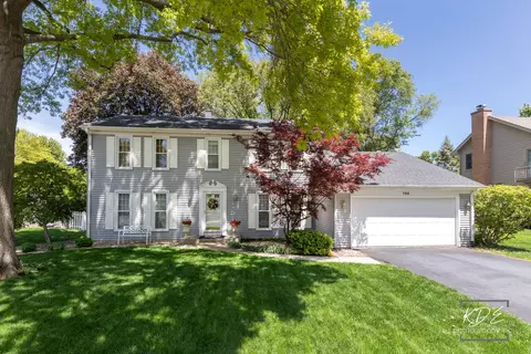 705 Timber Trail Dr, Naperville, IL 60565
