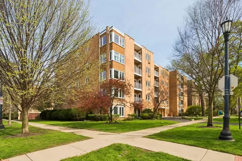 1333 Maple Ave #5D, Evanston, IL 60201