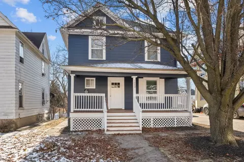 1009 Arlington Ct, Davenport, IA 52803