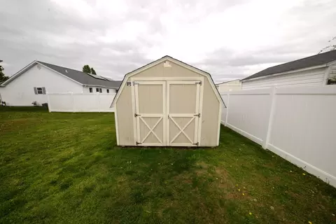 Other - 401 E Beacon Ct, Mount Vernon, IL 62864 photo 3 of 9