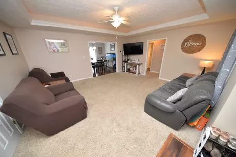 Other - 401 E Beacon Ct, Mount Vernon, IL 62864 photo 5 of 9
