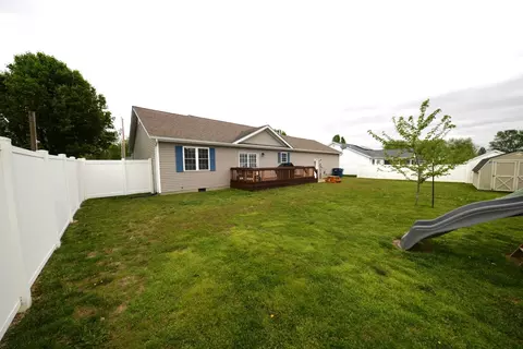 Other - 401 E Beacon Ct, Mount Vernon, IL 62864 photo 4 of 9
