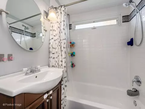 Bath - 3716 Euclid Ave, Berwyn, IL 60402 photo 1 of 2