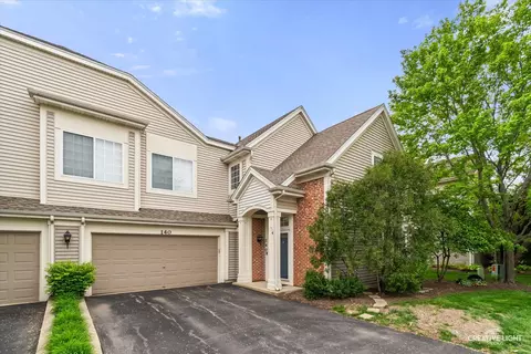 140 Heritage Ln, Streamwood, IL 60107