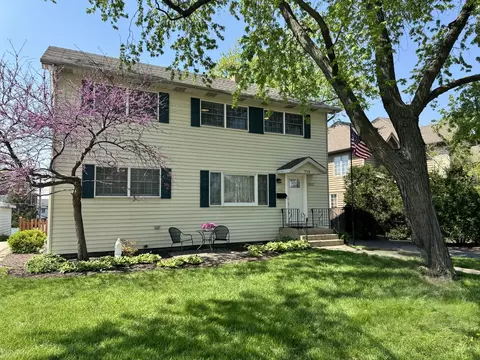 798 S Linden Ave, Elmhurst, IL 60126