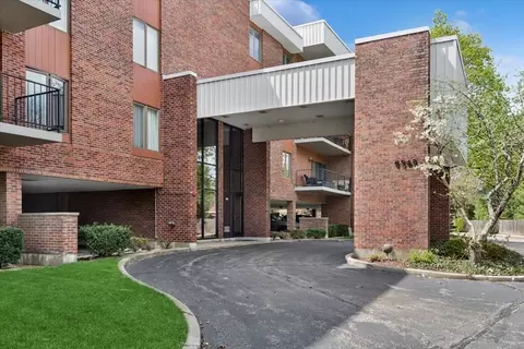 6545 Main St #407, Downers Grove, IL 60516
