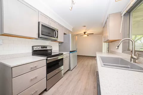 Kitchen - 307 Illini Dr, Minooka, IL 60447 photo 1 of 4