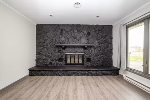 Living - 307 Illini Dr, Minooka, IL 60447 photo 2 of 2