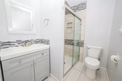 Bath - 307 Illini Dr, Minooka, IL 60447 photo 1 of 2