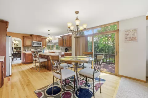 Dining - 1399 Medinah Dr, Itasca, IL 60143 photo 3 of 5