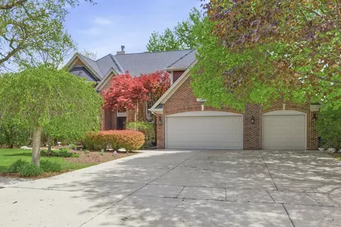 Exterior - 1399 Medinah Dr, Itasca, IL 60143 photo 3 of 6