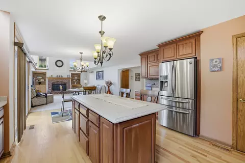 Kitchen - 1399 Medinah Dr, Itasca, IL 60143 photo 6 of 6