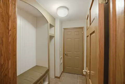Entry Way - 1399 Medinah Dr, Itasca, IL 60143 photo 3 of 3