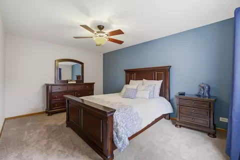 Bedroom - 1399 Medinah Dr, Itasca, IL 60143 photo 9 of 9