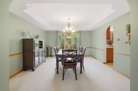 Dining - 1399 Medinah Dr, Itasca, IL 60143 photo 1 of 5