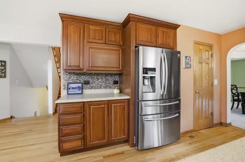 Kitchen - 1399 Medinah Dr, Itasca, IL 60143 photo 5 of 6