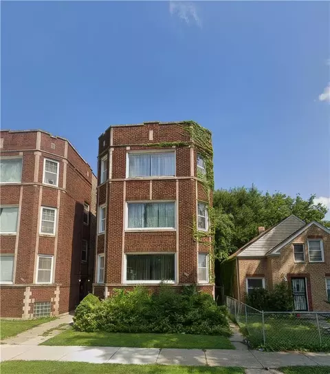 8611 S Bennett Ave, Chicago, IL 60617